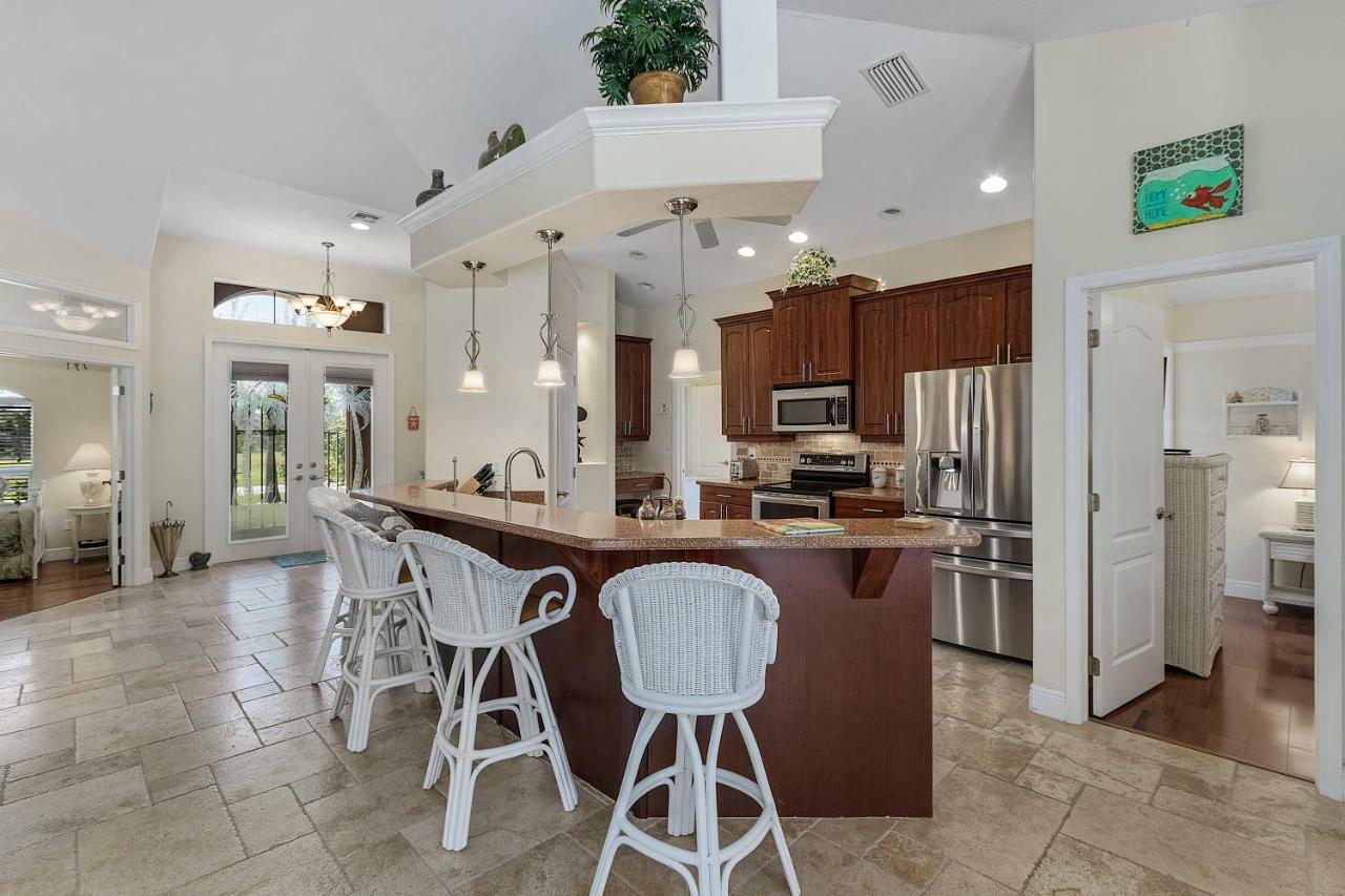 Luxury Home, Hot Tub, Heated Pool, Tiki Bar - Villa Spain Cape Coral Exterior foto