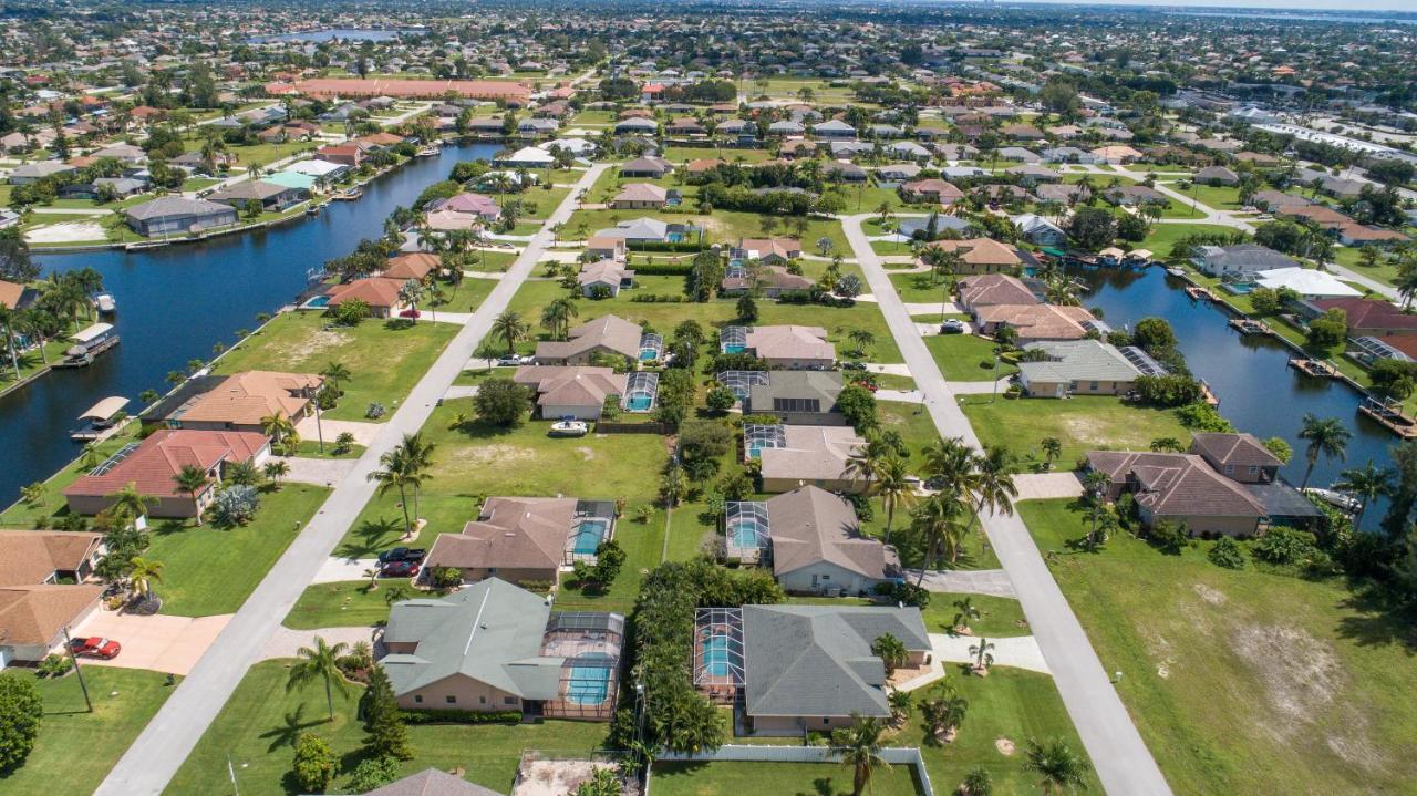 Luxury Home, Hot Tub, Heated Pool, Tiki Bar - Villa Spain Cape Coral Exterior foto